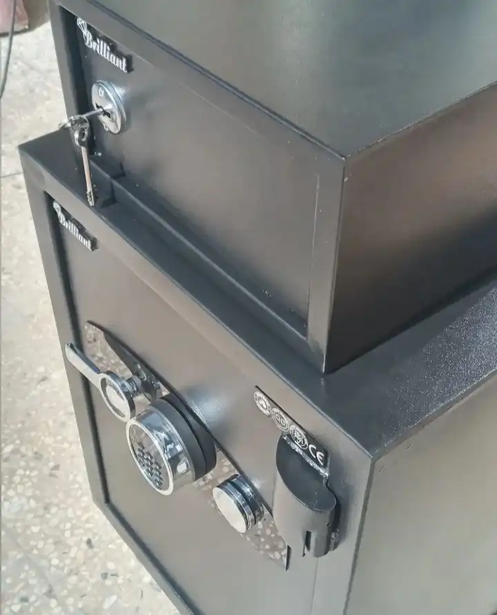 توجه به ابعاد گاوصندوق