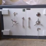 گاوصندوق زیرویترینی پاینده